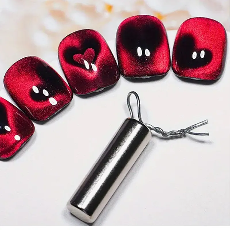 Paperclip Cat's Eye Magnet